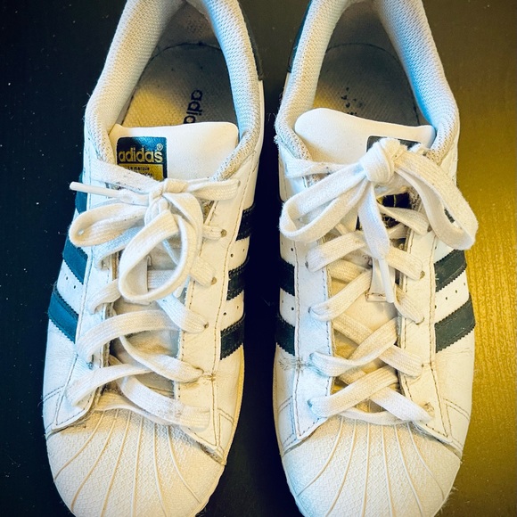 75% OFF Women’s Sneakers | Adidas Superstars - Picture 2 of 4